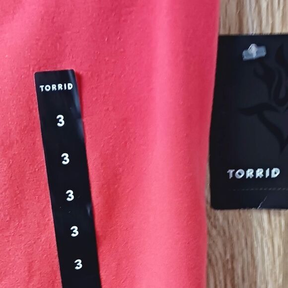 TORRID NEW Plus Size Red V- Neck Foxy Spaghetti Strap Tank Top. - Picture 6 of 10